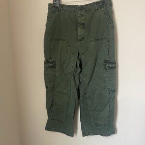 Green Cargo Crop Pants by Universal Thread | Size 12